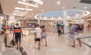 clientes no Carioca Shopping