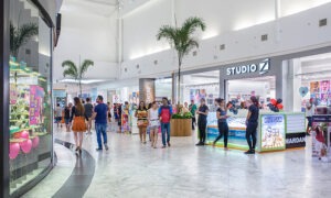 clientes fazendo compras no Parque Shopping Belem