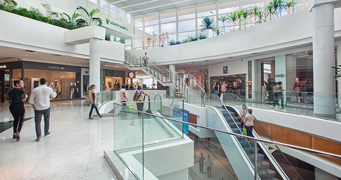 corredor de lojas do Boulevard Shopping Belo Horizonte
